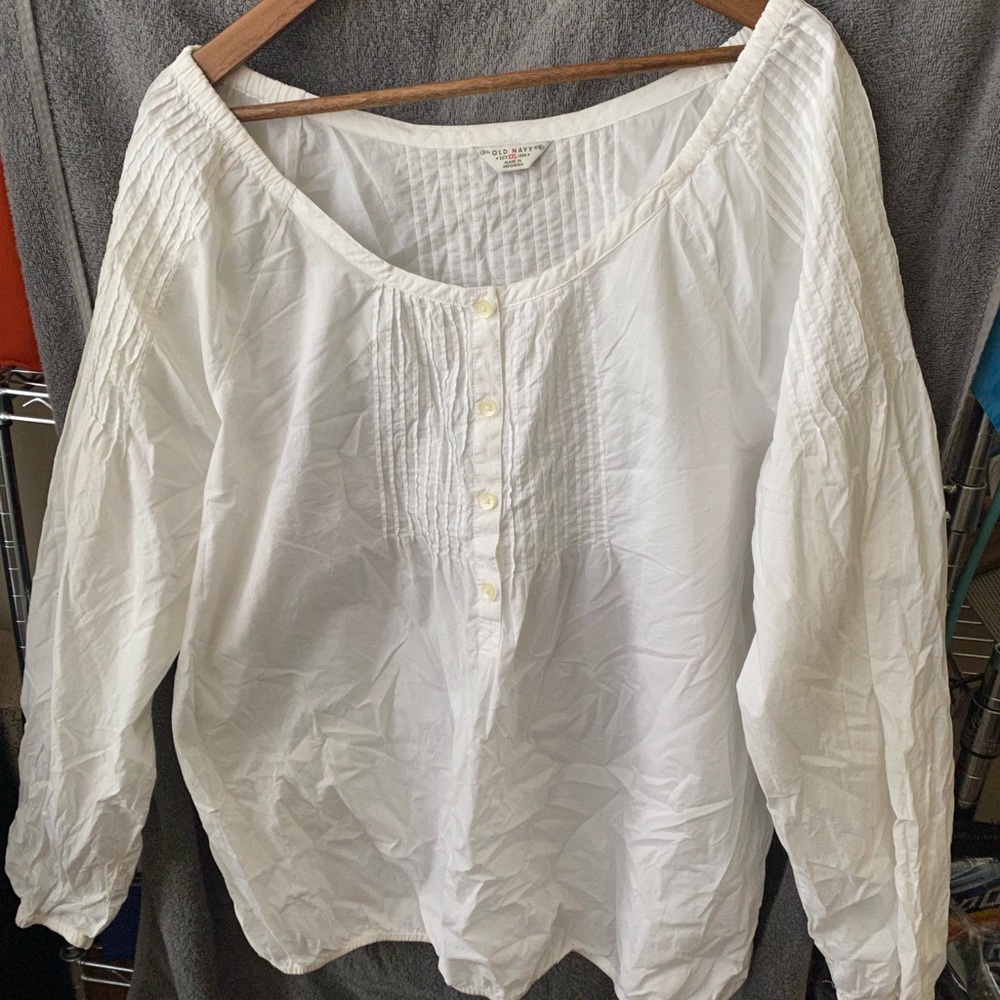 Off white blouse size xxl old navy